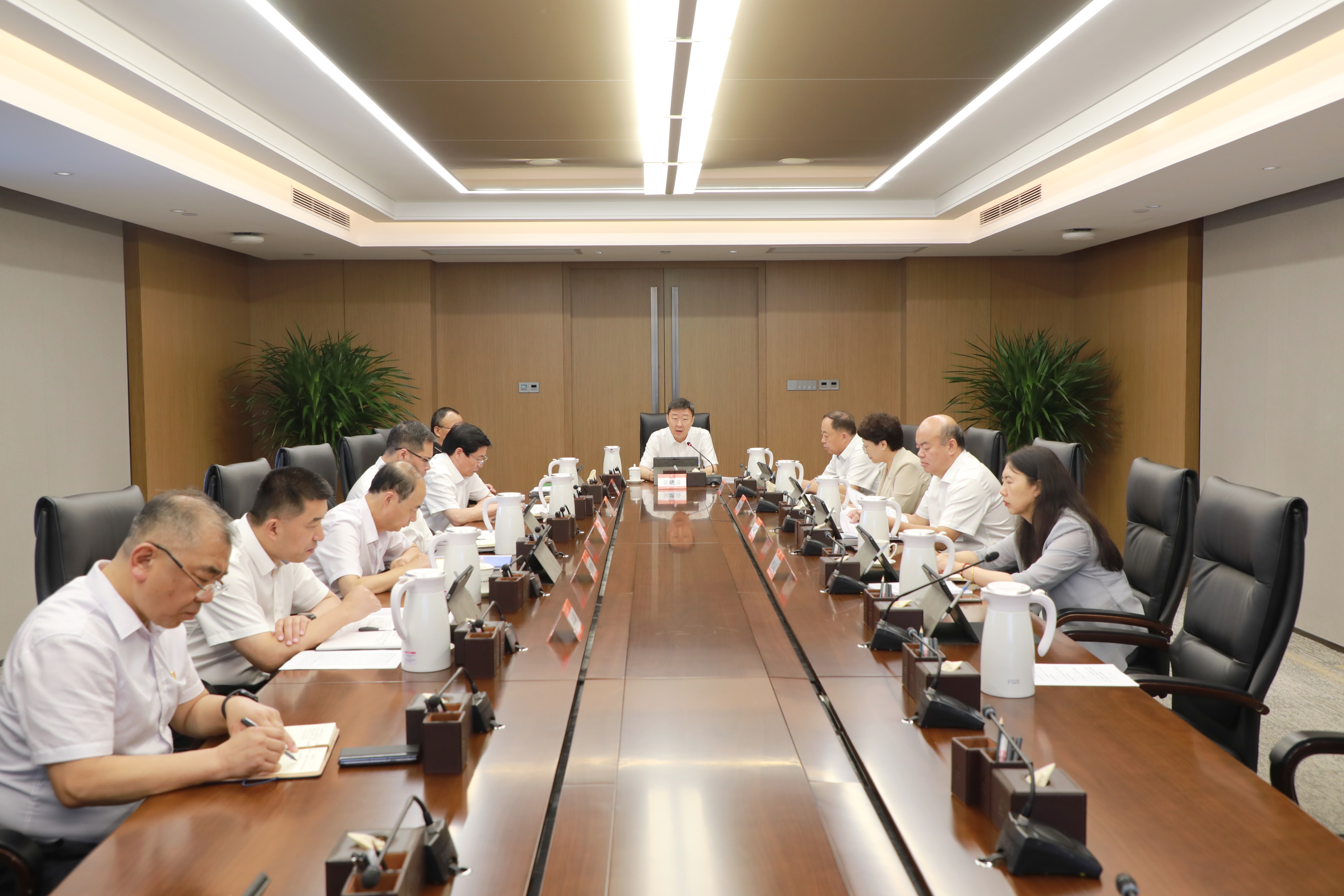 集团党委常委会召开聚会  转达学习习近平总书记主要讲话主要指示精神? 研究有关事项